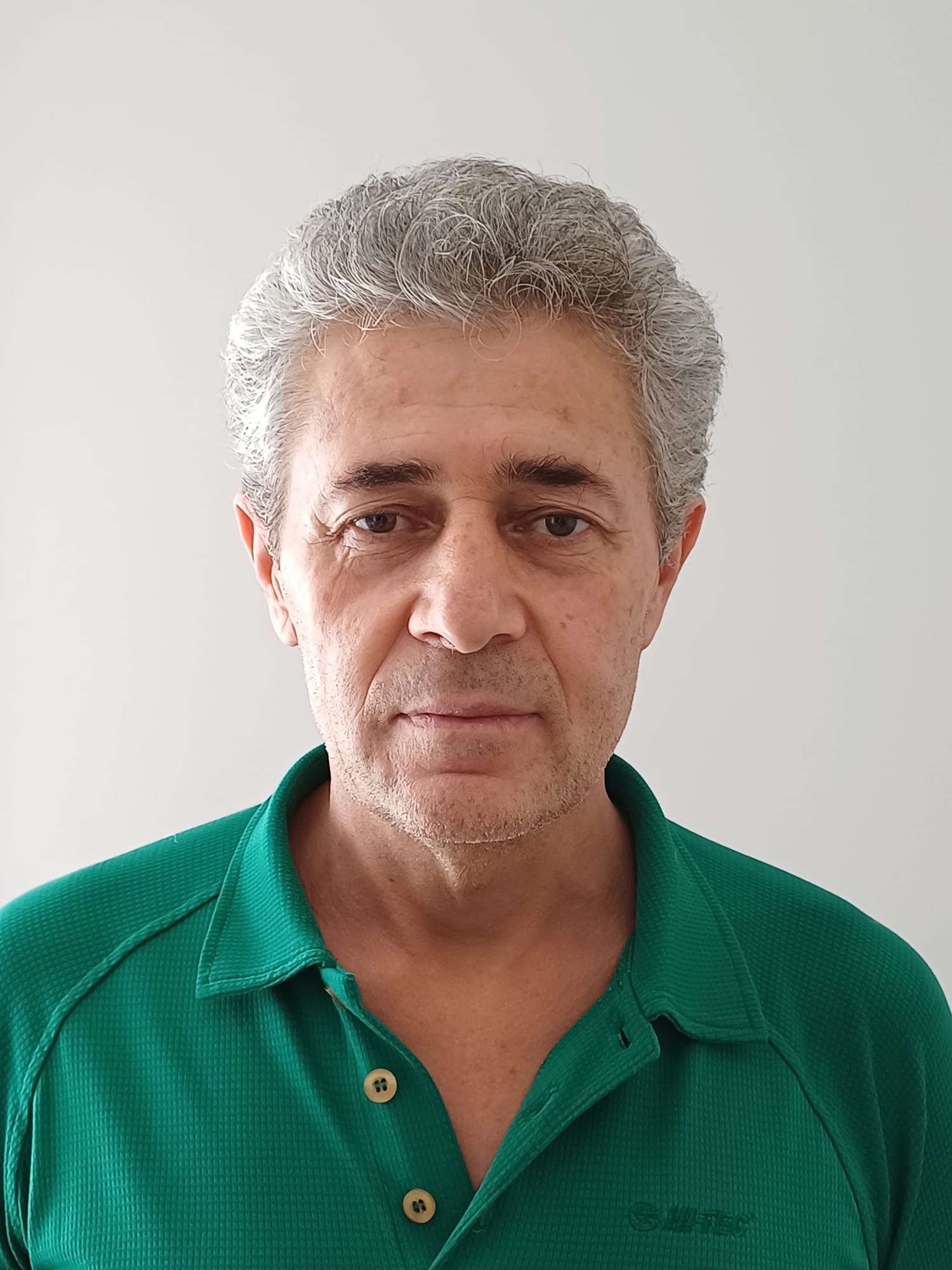 Ali Özenç
